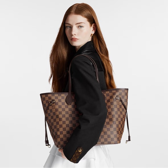 Louis Vuitton Handbags - Louis Vuitton Neverfull MM